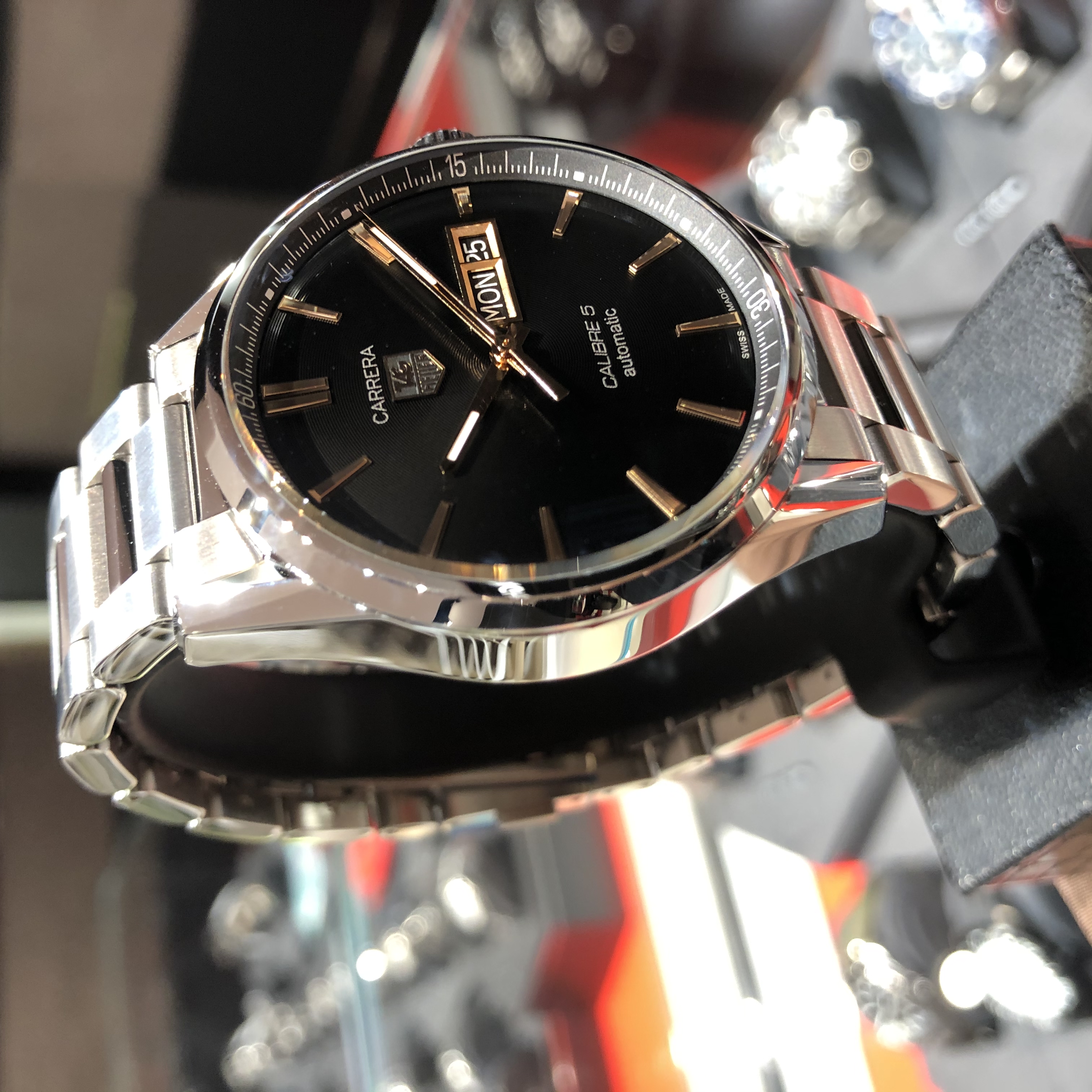 タグ・ホイヤー(TAG Heuer) カレラ キャリバー5 デイデイトブラック